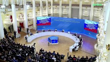 Александр Подгорный: В Доме Союзов состоялась межфракционная конференция «Приоритеты социально-экономического развития России»