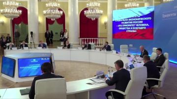 Александр Подгорный: Основные векторы курса на опережающее развитие Донбасса представил на Межфракционной конференции «Приоритеты социально-экономического развития России» в Государственной Думе