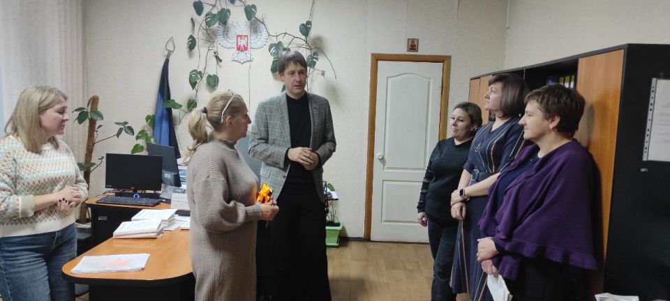 Сегодня, 26 ноября, первый заместитель руководителя Управы Кировского внутригородского района Администрации городского округа Макеевка Донецкой Народной Республики Алексей Еськов провел встречу с трудовым коллективом...