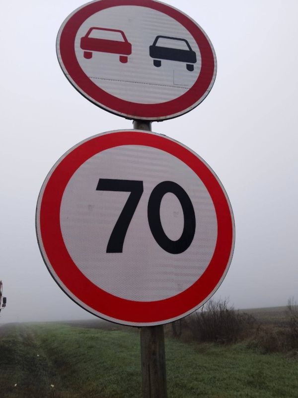 Продолжаем работы в рамках содержания автомобильных дорог общего пользования Продолжаем работы в рамках содержания автомобильных дорог общего пользования