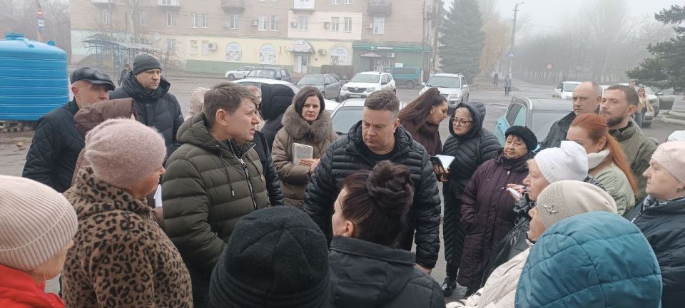 Владислав Ключаров: Вместе с Председателем Народного Совета Константином Кузьминым встретились с жителями посёлка Объединённый Владислав Ключаров: Вместе с Председателем Народного Совета Константином Кузьминым встретились с жителями посёлка Объединённый