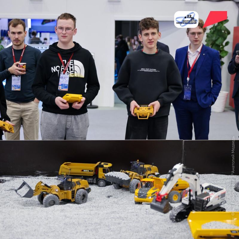 Премьера первого российского биопринтера, плазменного двигателя и системы Thyrochrome для операций на щитовидной железе на выставке, а также десятки дискуссий, лекций, семинаров, пресс-конференций, брифингов и других... Премьера первого российского биопринтера, плазменного двигателя и системы Thyrochrome для операций на щитовидной железе на выставке, а также десятки дискуссий, лекций, семинаров, пресс-конференций, брифингов и других...