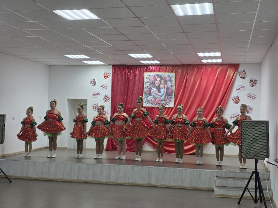 Каждый год 30 ноября в России отмечается День матери — светлый и трогательный праздник, посвящённый самым близким и дорогим людям Каждый год 30 ноября в России отмечается День матери — светлый и трогательный праздник, посвящённый самым близким и дорогим людям