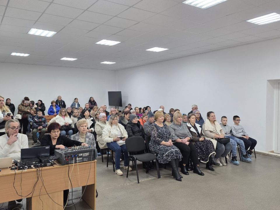 Каждый год 30 ноября в России отмечается День матери — светлый и трогательный праздник, посвящённый самым близким и дорогим людям Каждый год 30 ноября в России отмечается День матери — светлый и трогательный праздник, посвящённый самым близким и дорогим людям