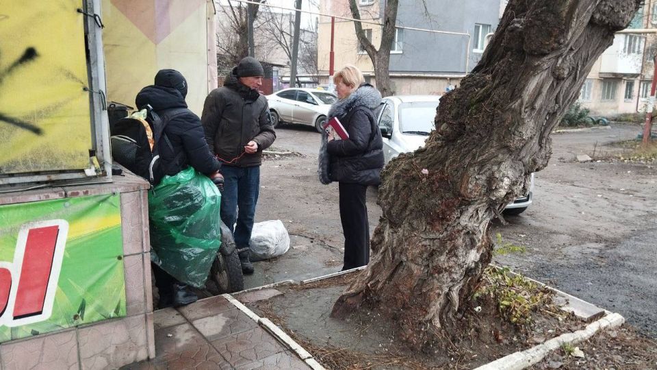 По поручению Главы ДНР Дениса Пушилина проводятся встречи с населением для выявления проблемных вопросов на подведомственной территории По поручению Главы ДНР Дениса Пушилина проводятся встречи с населением для выявления проблемных вопросов на подведомственной территории