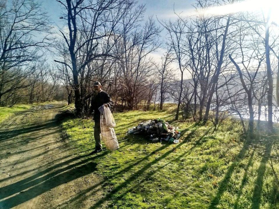 Экологическая акция «Чистота в нашем доме» Экологическая акция «Чистота в нашем доме»