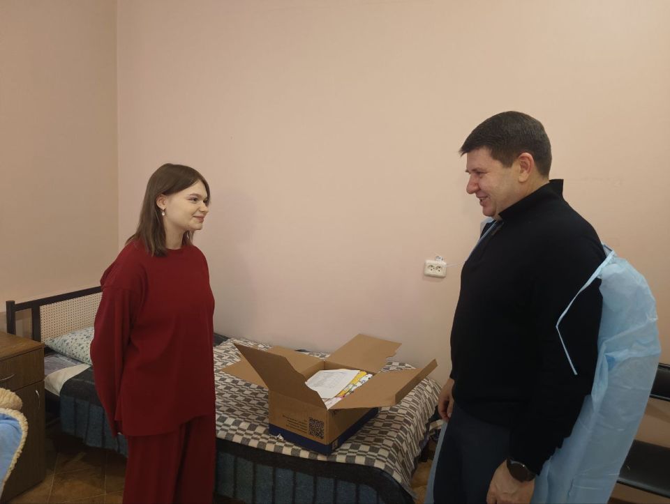 Владислав Ключаров: Сегодня я посетил городской родильный дом, чтобы лично поздравить женщин с Днём матери, которые совсем недавно подарили нашему городу новые жизни Владислав Ключаров: Сегодня я посетил городской родильный дом, чтобы лично поздравить женщин с Днём матери, которые совсем недавно подарили нашему городу новые жизни