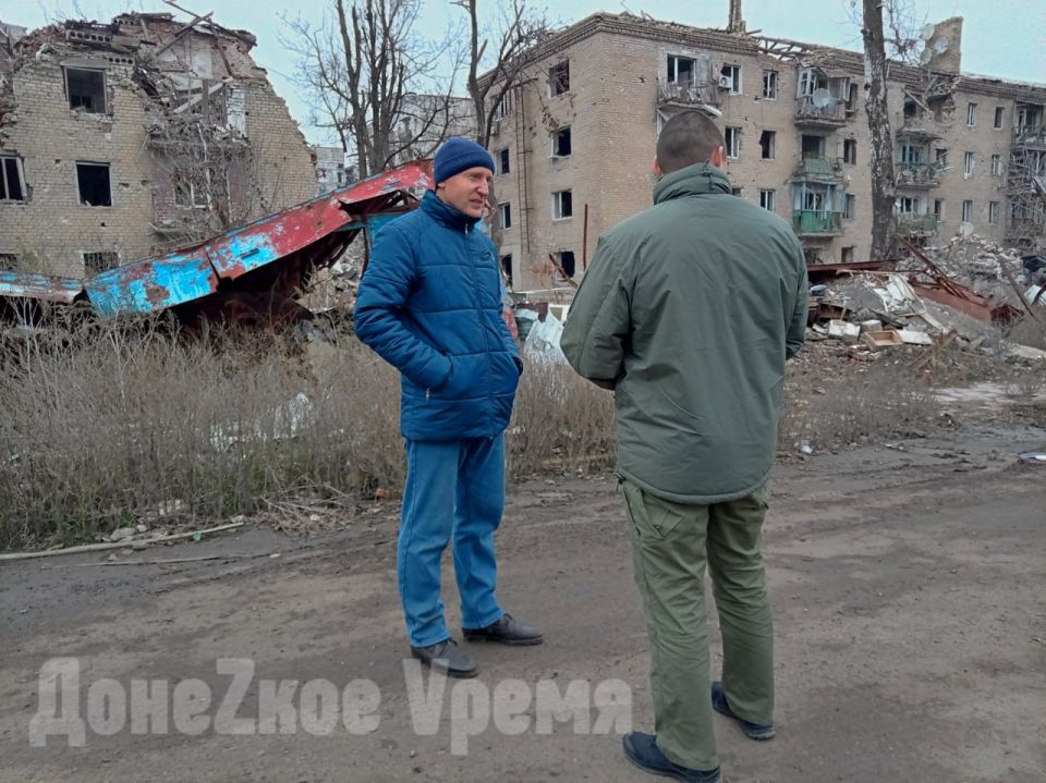 С комплектом выживания: бизнесмен из Санкт-Петербурга передал пятую машину военным в Авдеевке