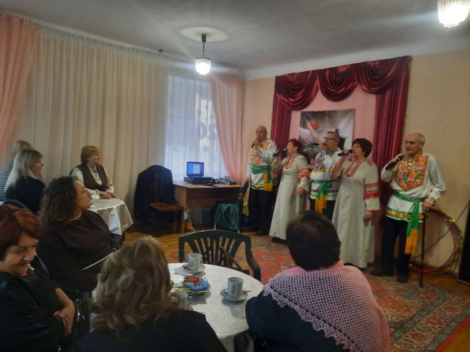 Сегодня, 3 декабря в Государственном бюджетном учреждении социального обслуживания «Центр социального обслуживания населения Центрально-Городского внутригородского района города Макеевки» прошел праздничный концерт... Сегодня, 3 декабря в Государственном бюджетном учреждении социального обслуживания «Центр социального обслуживания населения Центрально-Городского внутригородского района города Макеевки» прошел праздничный концерт...