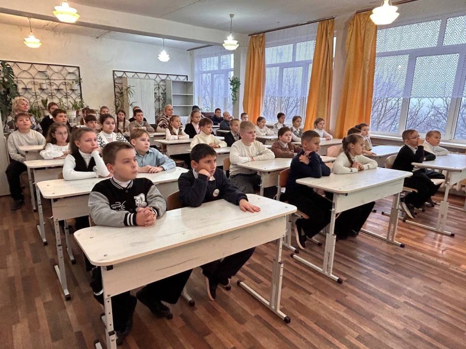 День, когда в ГБОУ «СШ №72 Г.О. МАКЕЕВКА» приехала Корниенко Ольга Геннадиевна, известный журналист, сценарист, продюсер, режиссер документального кино, надолго запомнится учащимся 4-5 классов День, когда в ГБОУ «СШ №72 Г.О. МАКЕЕВКА» приехала Корниенко Ольга Геннадиевна, известный журналист, сценарист, продюсер, режиссер документального кино, надолго запомнится учащимся 4-5 классов