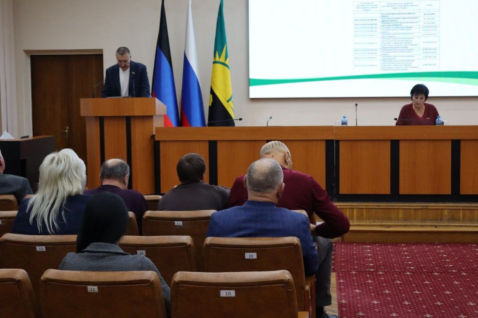 Валентина Харлашка: Провела 61 внеочередное заседание Макеевского городского совета Донецкой Народной Республики Валентина Харлашка: Провела 61 внеочередное заседание Макеевского городского совета Донецкой Народной Республики