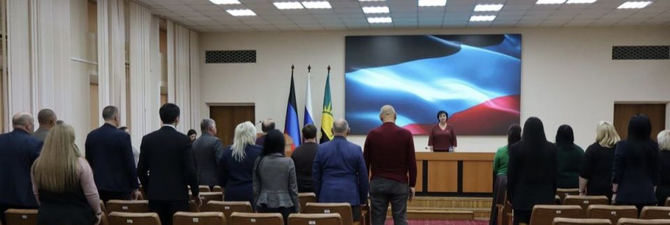 Валентина Харлашка: Провела 61 внеочередное заседание Макеевского городского совета Донецкой Народной Республики Валентина Харлашка: Провела 61 внеочередное заседание Макеевского городского совета Донецкой Народной Республики