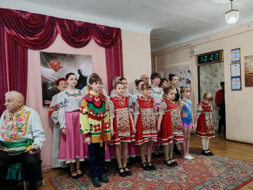 Сегодня, 3 декабря в Государственном бюджетном учреждении социального обслуживания «Центр социального обслуживания населения Центрально-Городского внутригородского района города Макеевки» прошел праздничный концерт... Сегодня, 3 декабря в Государственном бюджетном учреждении социального обслуживания «Центр социального обслуживания населения Центрально-Городского внутригородского района города Макеевки» прошел праздничный концерт...