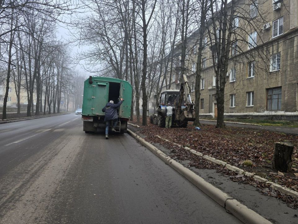 �������, 3 �������, �������� ����������� ����ջ ��� ��� ����� �������� ������� ������ �� ���������� ������ ��������� ������������� ����� ���� � 166 �� ��. �����������