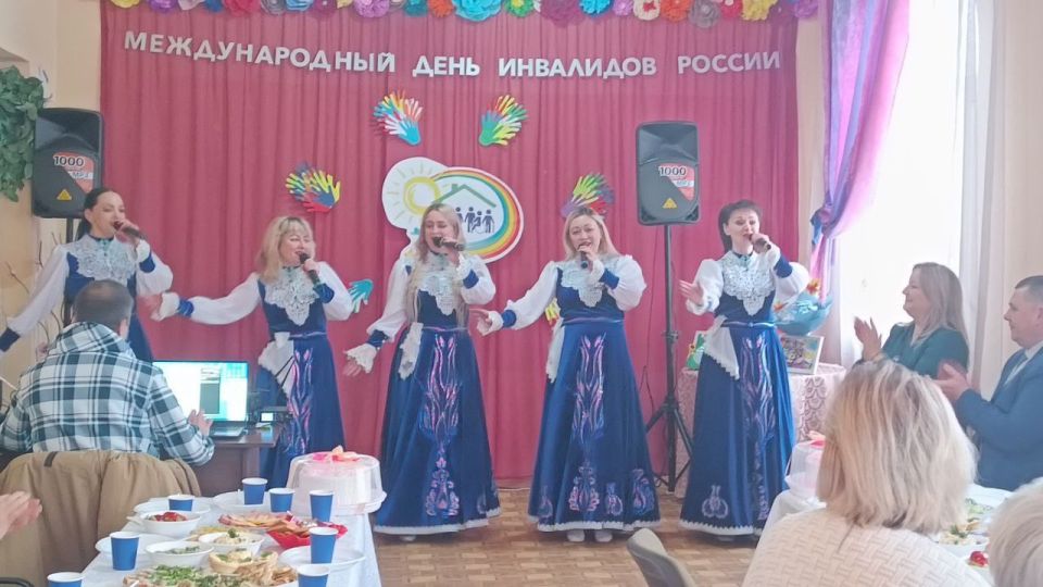 Сегодня, 3 декабря в Государственном бюджетном учреждении социального обслуживания «Центр социального обслуживания населения Червоногвардейского района города Макеевки прошло мероприятие «Сила духа не знает границ!»... Сегодня, 3 декабря в Государственном бюджетном учреждении социального обслуживания «Центр социального обслуживания населения Червоногвардейского района города Макеевки прошло мероприятие «Сила духа не знает границ!»...