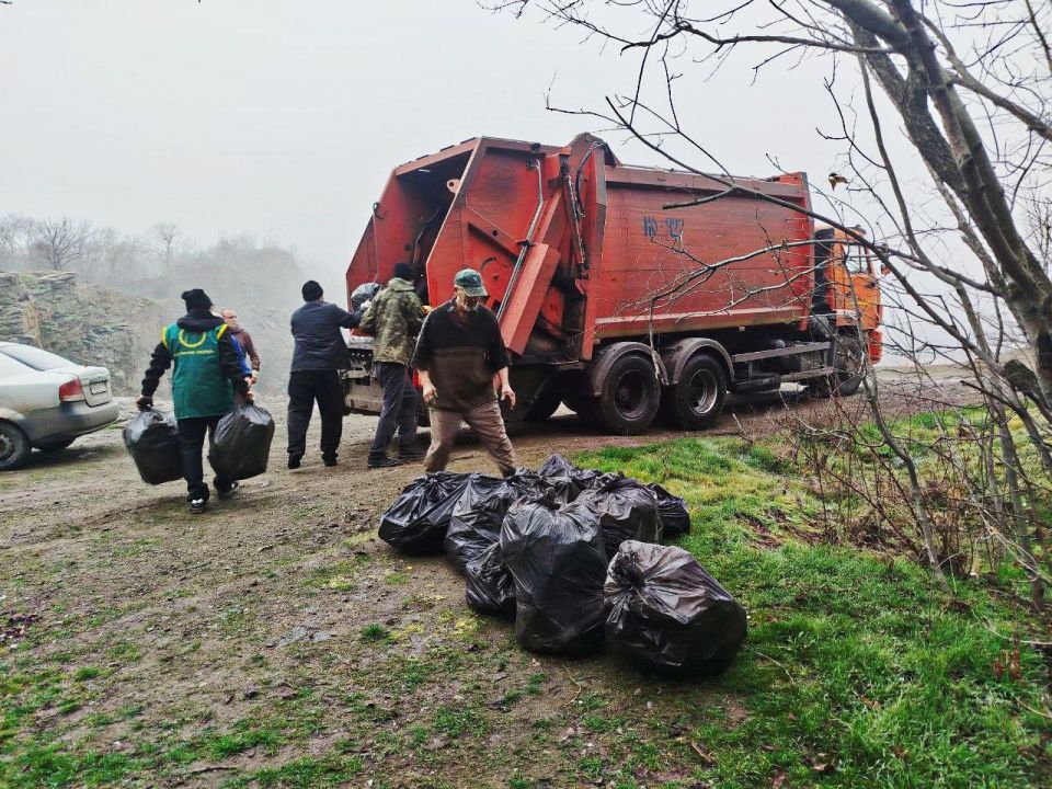 Экологическая акция по уборке территории Карьера Экологическая акция по уборке территории Карьера