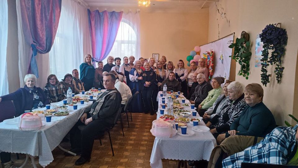 Сегодня, 3 декабря в Государственном бюджетном учреждении социального обслуживания «Центр социального обслуживания населения Червоногвардейского района города Макеевки прошло мероприятие «Сила духа не знает границ!»... Сегодня, 3 декабря в Государственном бюджетном учреждении социального обслуживания «Центр социального обслуживания населения Червоногвардейского района города Макеевки прошло мероприятие «Сила духа не знает границ!»...