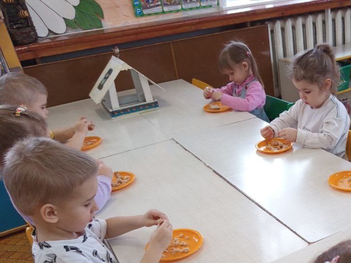 ВОЛШЕБНИКИ ДОБРЫХ ДЕЛ. 5 декабря 2025 года в дошкольных группах ГБОУ «СШ № 102 Г.О МАКЕЕВКА» был особенный день – День Волонтёра ВОЛШЕБНИКИ ДОБРЫХ ДЕЛ. 5 декабря 2025 года в дошкольных группах ГБОУ «СШ № 102 Г.О МАКЕЕВКА» был особенный день – День Волонтёра