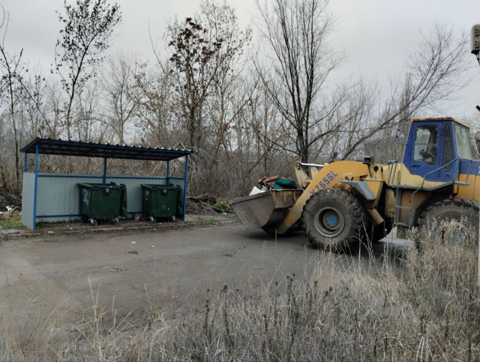 5 декабря с целью приведения территории в надлежащее санитарное состояние выполнены работы по вывозу крупногабаритных накоплений мусора на контейнерных площадках по адресам: ул. Кирова, д. 124; ул. Чудская, д. 11; ул.... 5 декабря с целью приведения территории в надлежащее санитарное состояние выполнены работы по вывозу крупногабаритных накоплений мусора на контейнерных площадках по адресам: ул. Кирова, д. 124; ул. Чудская, д. 11; ул....