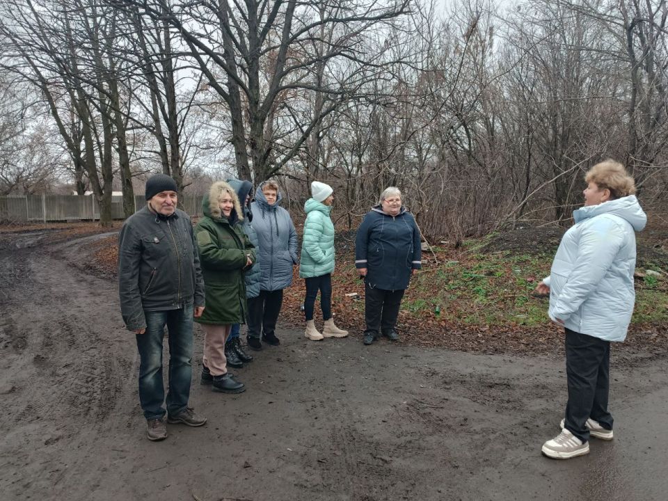 Сегодня, 5 декабря, первый заместитель руководителя Управы Советского внутригородского района Сергей Савельев провел встречу с жителями в АСТСЖ «Район» Сегодня, 5 декабря, первый заместитель руководителя Управы Советского внутригородского района Сергей Савельев провел встречу с жителями в АСТСЖ «Район»