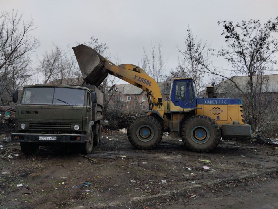 5 декабря с целью приведения территории в надлежащее санитарное состояние выполнены работы по вывозу крупногабаритных накоплений мусора на контейнерных площадках по адресам: ул. Кирова, д. 124; ул. Чудская, д. 11; ул.... 5 декабря с целью приведения территории в надлежащее санитарное состояние выполнены работы по вывозу крупногабаритных накоплений мусора на контейнерных площадках по адресам: ул. Кирова, д. 124; ул. Чудская, д. 11; ул....
