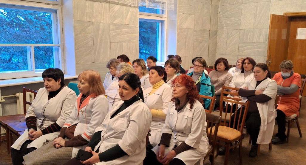 9 декабря состоялась встреча депутата Макеевского городского совета ДНР первого созыва Олега Венжеги с трудовым коллективом Городской больницы № 6. В ходе диалога были затронуты актуальные вопросы, касающиеся жизни города и...