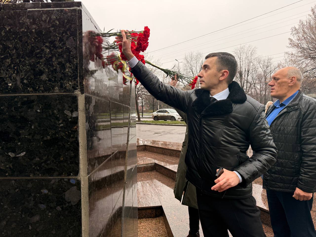 В Макеевке почтили память участников ликвидации аварии на ЧАЭС В Макеевке почтили память участников ликвидации аварии на ЧАЭС