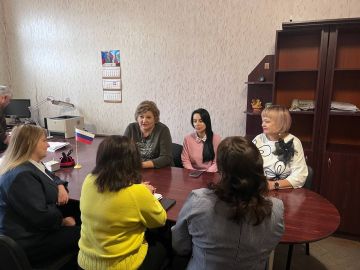 Сегодня, 17 декабря, в рамках поручения Главы ДНР Дениса Пушилина, заместитель руководителя Управы Центрально-Городского внутригородского района Лариса Онищенко и депутат Макеевского городского совета Яна Мусацкая провели...