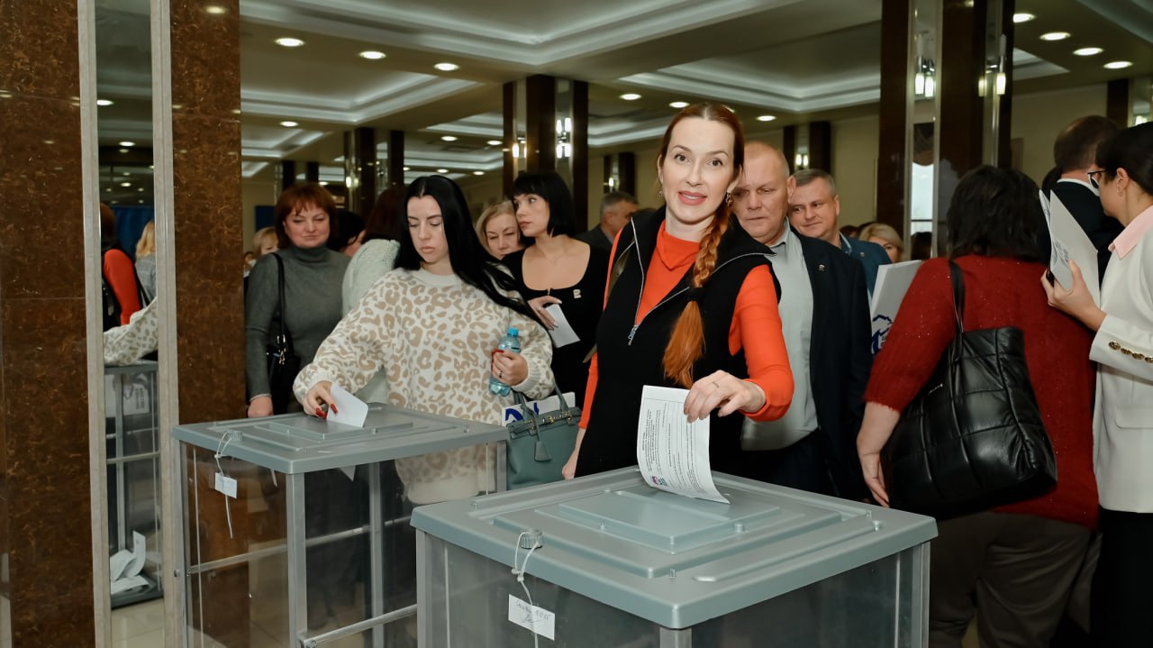 Александр Подгорный: V Конференция Донецкого реготделения Единой России: Глава ДНР, секретарь Донецкого регионального отделения партии Денис Пушилин определил для Донбасса новый исторический рубеж Александр Подгорный: V Конференция Донецкого реготделения Единой России: Глава ДНР, секретарь Донецкого регионального отделения партии Денис Пушилин определил для Донбасса новый исторический рубеж