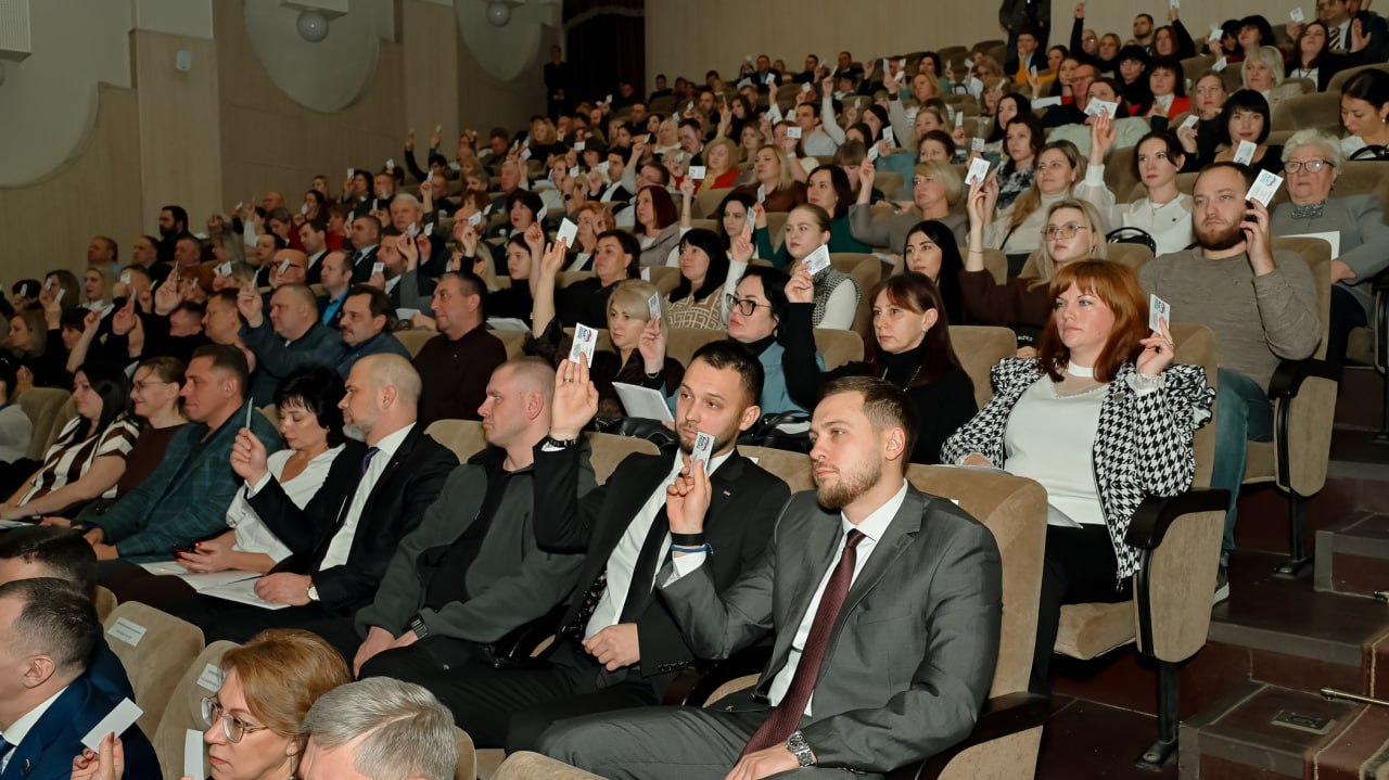 Александр Подгорный: V Конференция Донецкого реготделения Единой России: Глава ДНР, секретарь Донецкого регионального отделения партии Денис Пушилин определил для Донбасса новый исторический рубеж Александр Подгорный: V Конференция Донецкого реготделения Единой России: Глава ДНР, секретарь Донецкого регионального отделения партии Денис Пушилин определил для Донбасса новый исторический рубеж