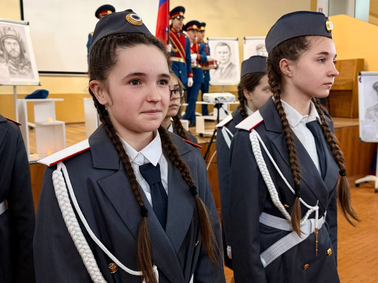 Торжественное закрытие Года Защитника Отечества в лицее "Престиж": встреча с Героем Российской Федерации Торжественное закрытие Года Защитника Отечества в лицее "Престиж": встреча с Героем Российской Федерации