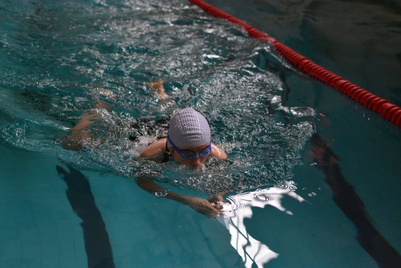 Более 300 спортсменов приняли участие в соревнованиях по плаванию в Донецке Более 300 спортсменов приняли участие в соревнованиях по плаванию в Донецке