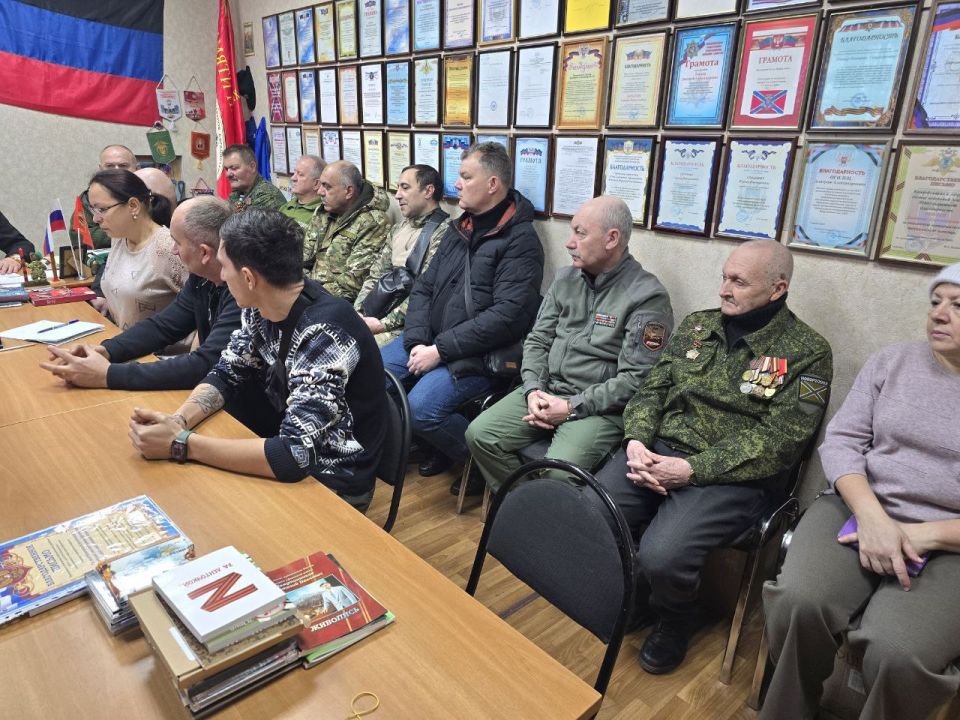 Дмитрий Огилец: По поручению Главы Донецкой Народной Республики депутаты Народного Совета проводят встречи с гражданами нашей Республики Дмитрий Огилец: По поручению Главы Донецкой Народной Республики депутаты Народного Совета проводят встречи с гражданами нашей Республики