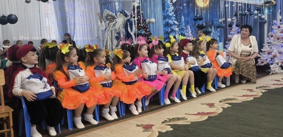 В канун Нового года в каждую группу ГКДОУ «ДЕТСКИЙ САД № 186 Г.О МАКЕЕВКА» ДНР пришла добрая, красивая, волшебная сказка В канун Нового года в каждую группу ГКДОУ «ДЕТСКИЙ САД № 186 Г.О МАКЕЕВКА» ДНР пришла добрая, красивая, волшебная сказка