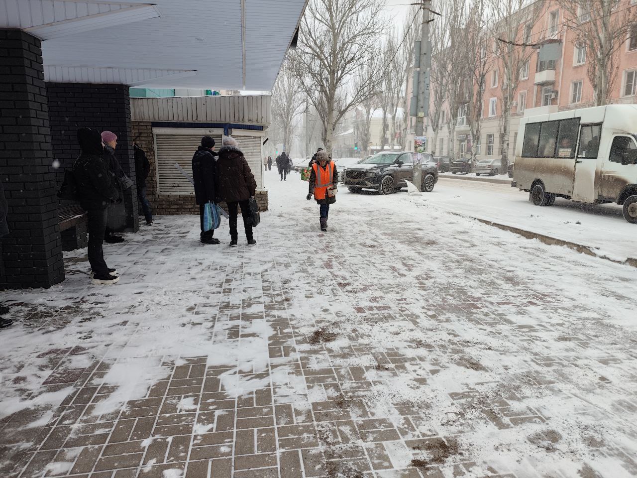 Александр Подгорный: В Макеевке продолжается расчистка дорог от снега Александр Подгорный: В Макеевке продолжается расчистка дорог от снега