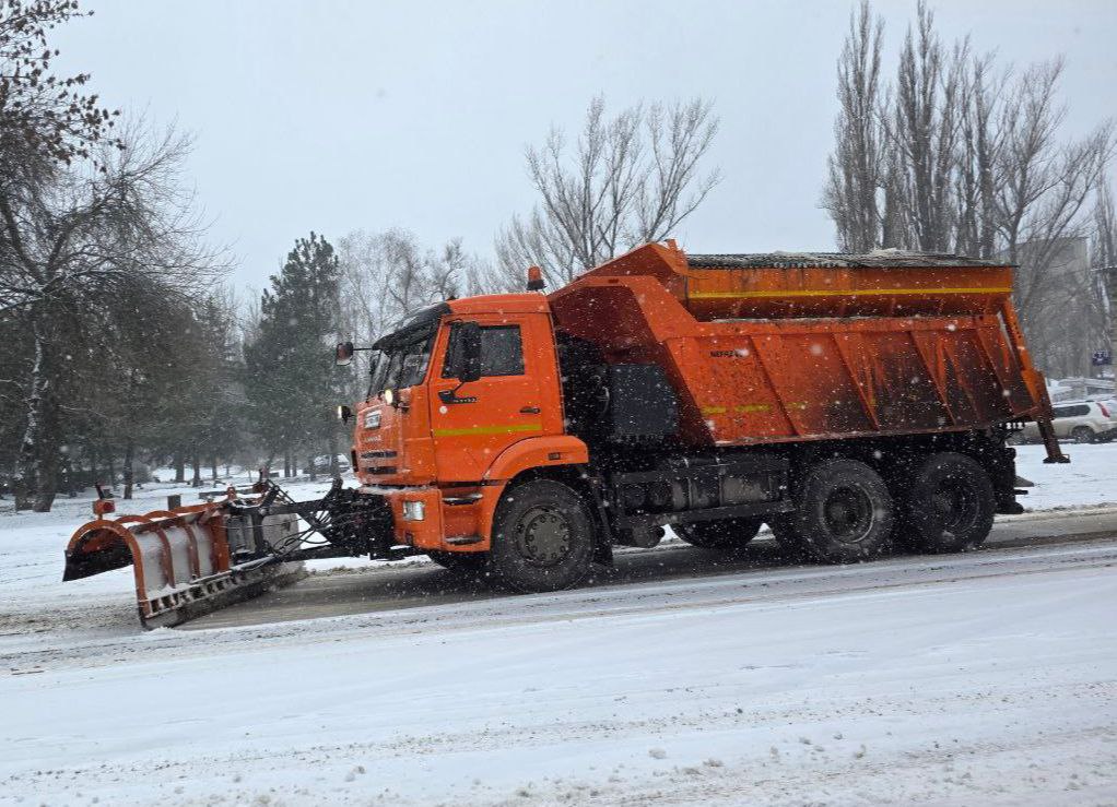 Александр Подгорный: В Макеевке продолжается расчистка дорог от снега