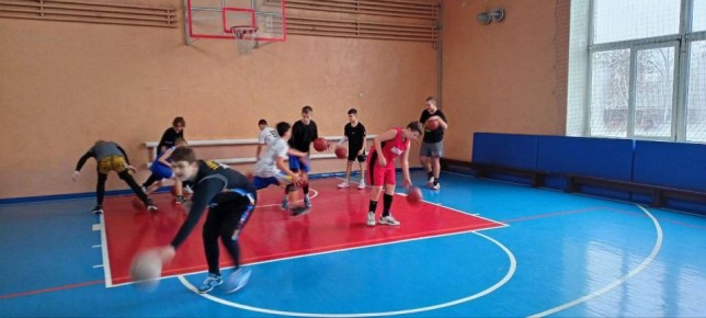 Физкультурно-оздоровительная и спортивно-массовая работа в период зимних каникул в общеобразовательных организациях городского округа Макеевка