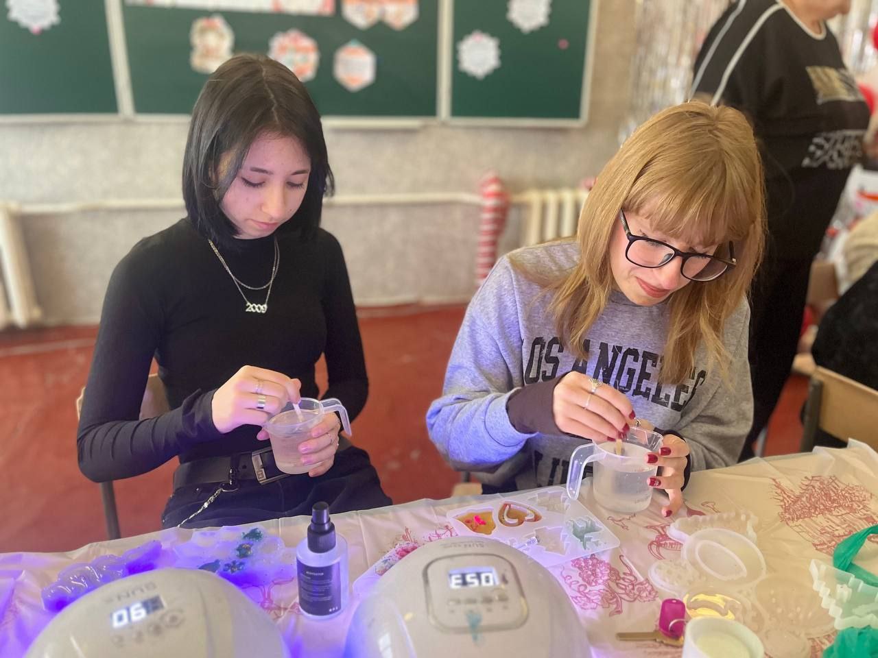 МАГИЯ СВОИМИ РУКАМИ В ПЕРИОД ЗИМНИХ КАНИКУЛ МАГИЯ СВОИМИ РУКАМИ В ПЕРИОД ЗИМНИХ КАНИКУЛ