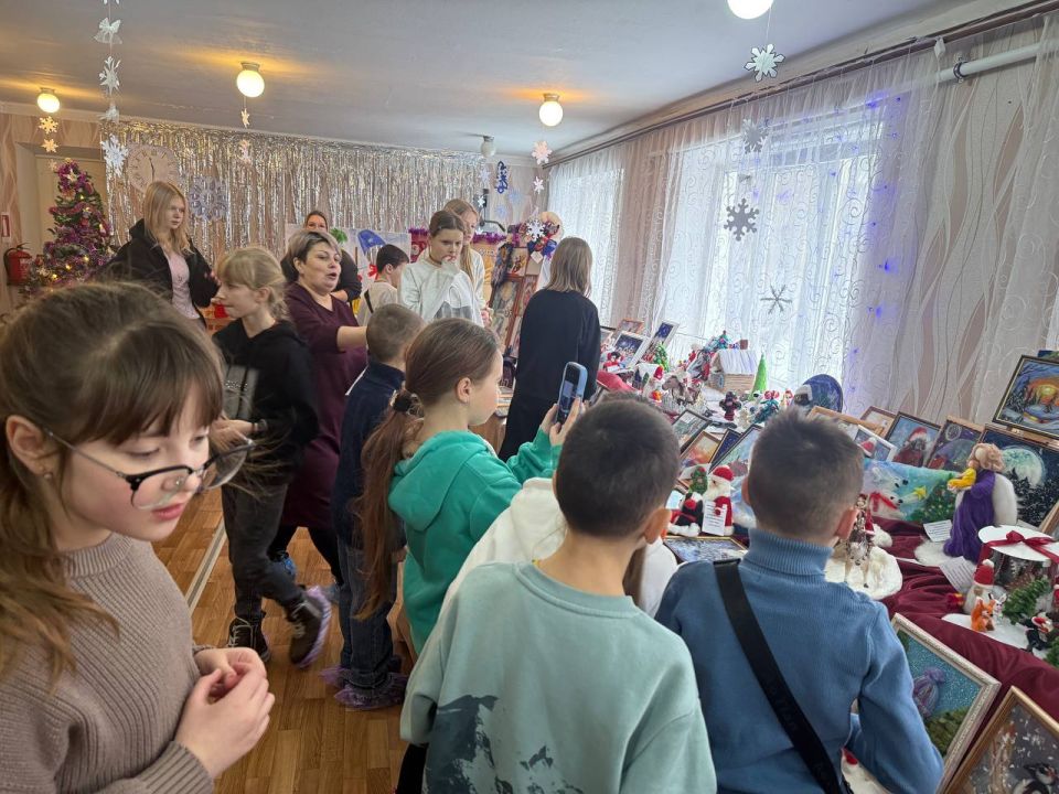 Учащиеся школ Макеевки погрузились в мир шерстяной сказки Учащиеся школ Макеевки погрузились в мир шерстяной сказки