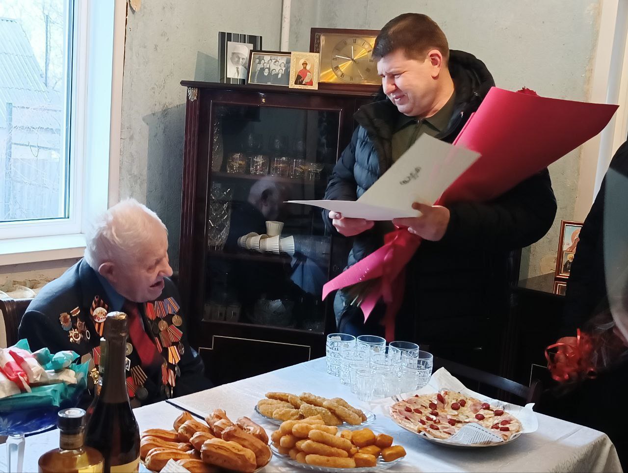 Владислав Ключаров: Поздравил с Днём рождения участника боевых действий, ветерана Великой Отечественной войны - Николая Павловича Мельникова Владислав Ключаров: Поздравил с Днём рождения участника боевых действий, ветерана Великой Отечественной войны - Николая Павловича Мельникова