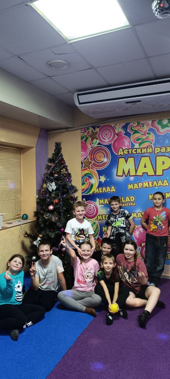 Зимние каникулы с пользой: макеевские школьники посещают музеи, театры и развлекательные центры Зимние каникулы с пользой: макеевские школьники посещают музеи, театры и развлекательные центры