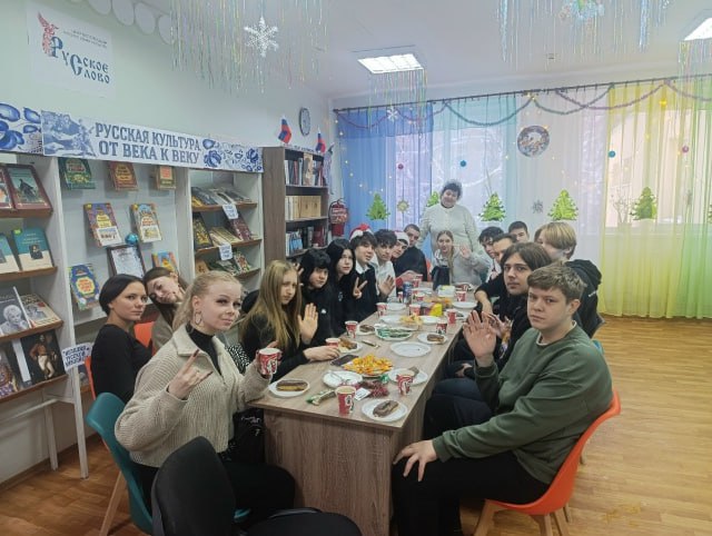 КАНИКУЛЫ – ВЕСЁЛАЯ ПОРА!. В дни зимних каникул учащиеся проводят время с пользой КАНИКУЛЫ – ВЕСЁЛАЯ ПОРА!. В дни зимних каникул учащиеся проводят время с пользой