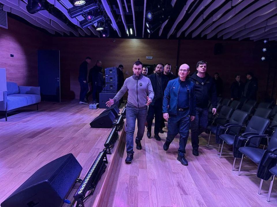 Первый заместитель Руководителя Администрации Президента Сергей Кириенко и Глава ДНР Денис Пушилин: Первый заместитель Руководителя Администрации Президента Сергей Кириенко и Глава ДНР Денис Пушилин: