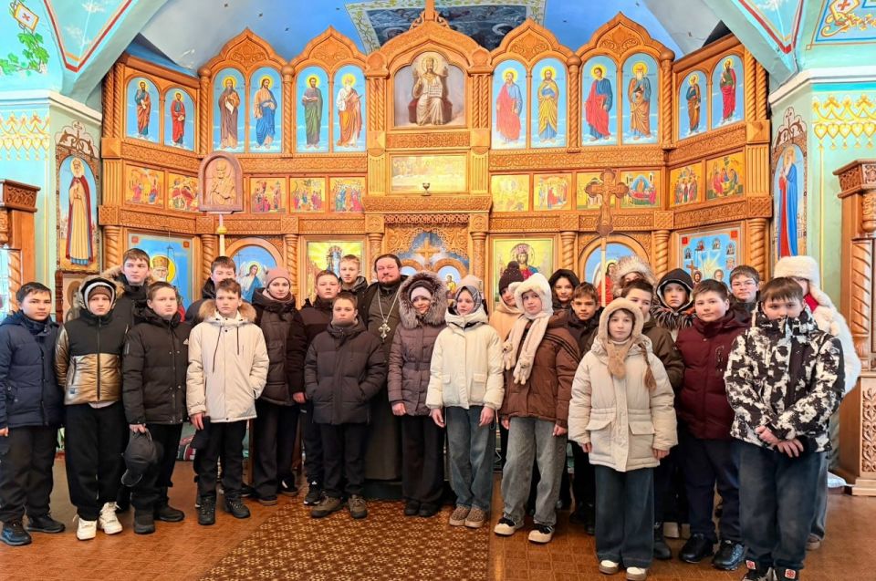 Свет Крещения: погружение в традиции и веру Свет Крещения: погружение в традиции и веру