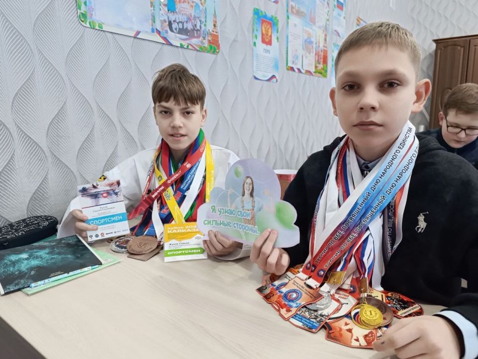 15 января, учащиеся углубились в анализ результатов диагностики "Мои интересы" 15 января, учащиеся углубились в анализ результатов диагностики "Мои интересы"