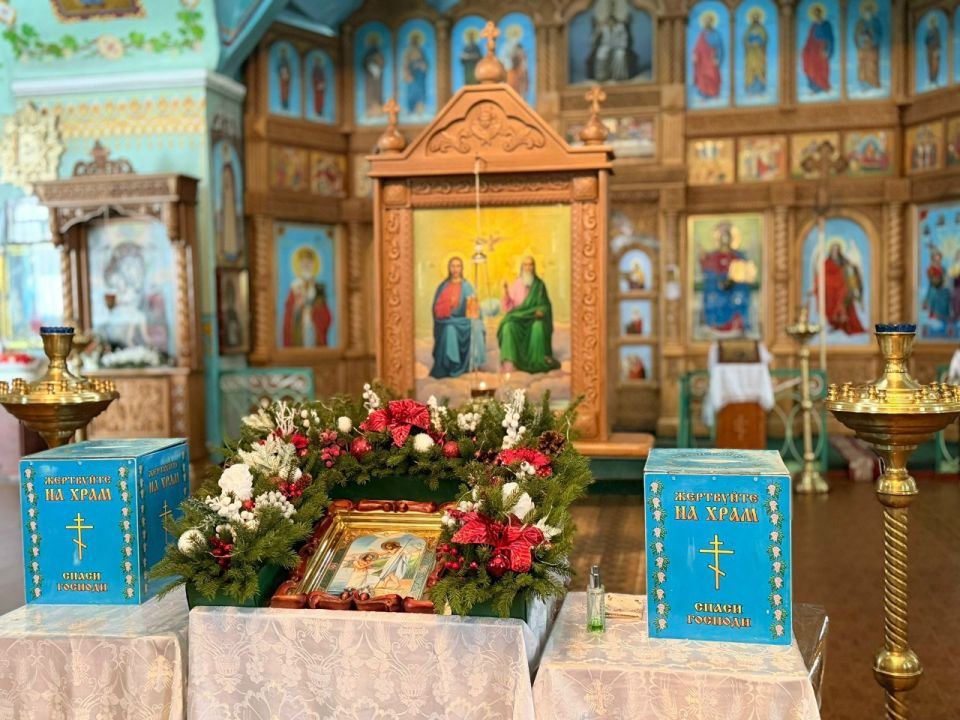 Свет Крещения: погружение в традиции и веру Свет Крещения: погружение в традиции и веру