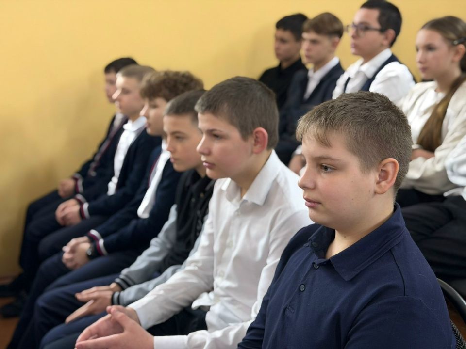 Ценные знания о Крещении Господнем: беседа с протоиереем Ильей для лицеистов Ценные знания о Крещении Господнем: беседа с протоиереем Ильей для лицеистов