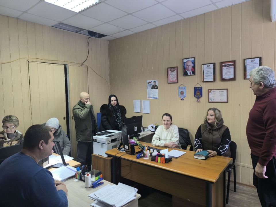 По поручению Главы ДНР Дениса Пушилина проводятся встречи с населением для выявления проблемных вопросов на подведомственной территории