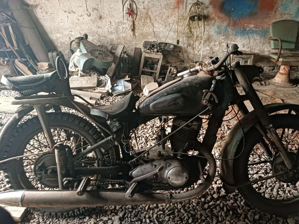 В Макеевке полицейские по горячим следам задержали грабителей В Макеевке полицейские по горячим следам задержали грабителей