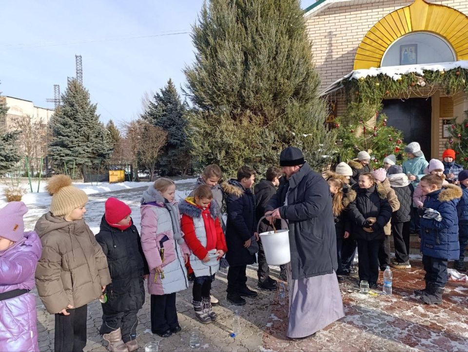 В День Крещения Господня учащиеся ГБОУ "СШ № 89 Г.О. МАКЕЕВКА" отправились в незабываемое путешествие по миру духовности